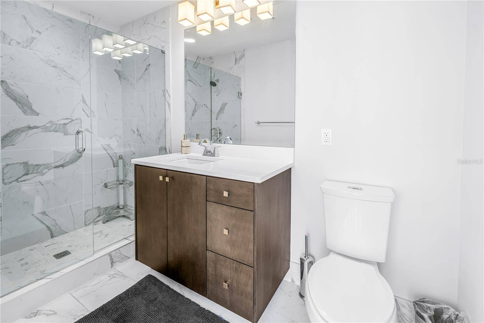176 4TH AVENUE NE, #1101, St Petersburg, FL 33701 176 4TH AVENUE NE, #1101, St Petersburg, FL 33701
