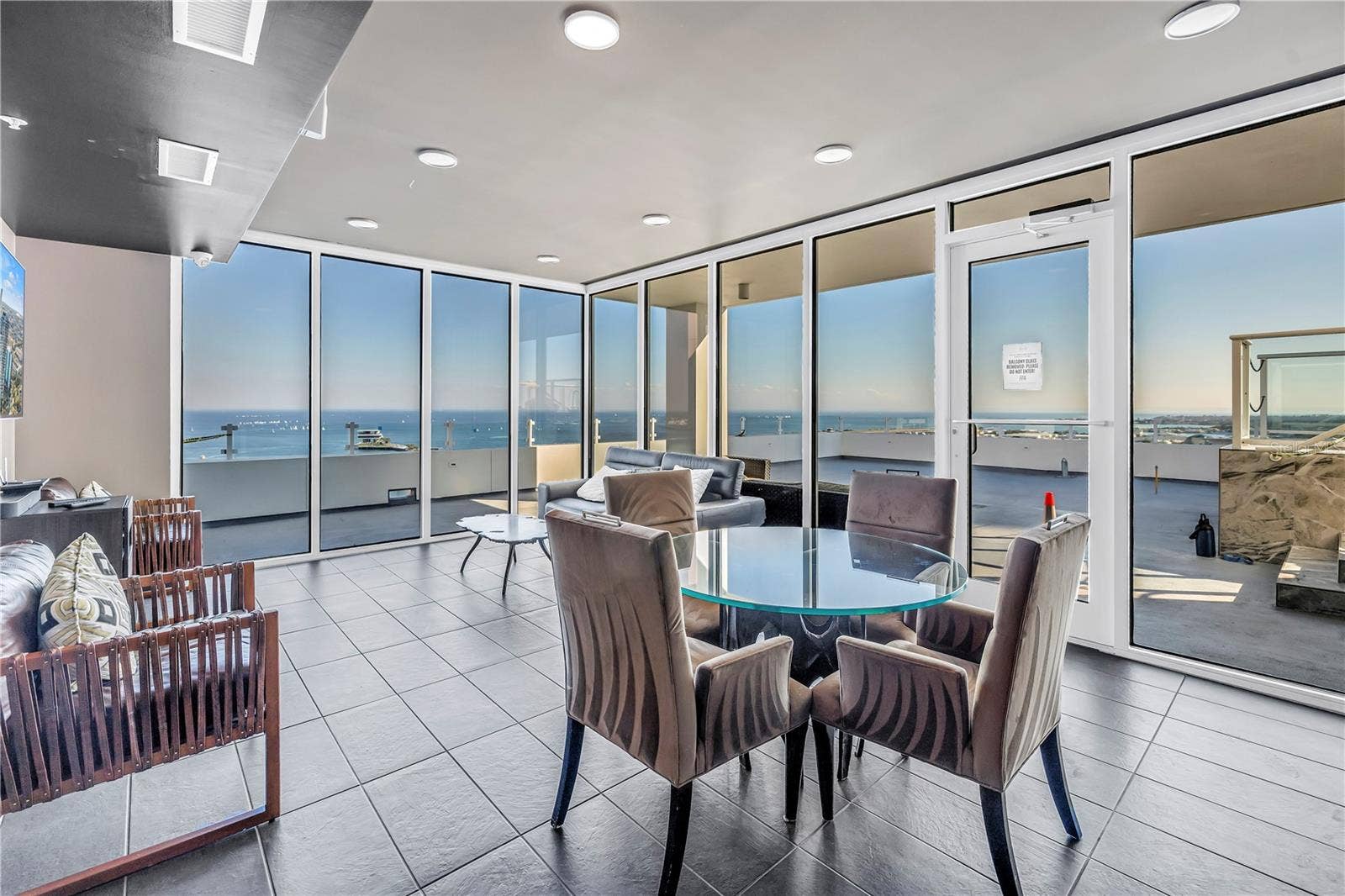 176 4TH AVENUE NE, #1101, St Petersburg, FL 33701 176 4TH AVENUE NE, #1101, St Petersburg, FL 33701
