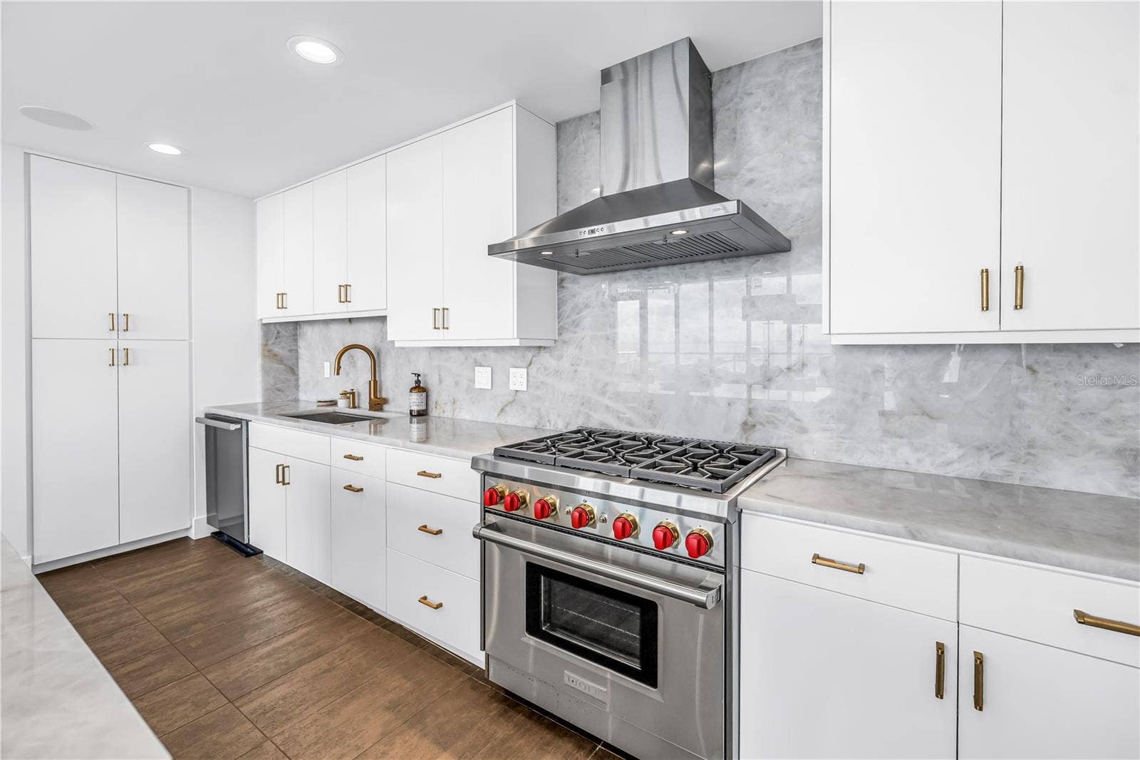 176 4TH AVENUE NE, #1101, St Petersburg, FL 33701 176 4TH AVENUE NE, #1101, St Petersburg, FL 33701