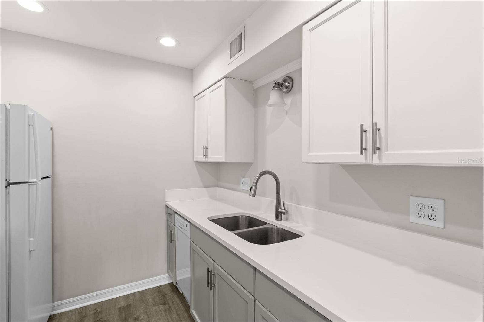 350 79TH AVENUE N, #134, St Petersburg, FL 33702