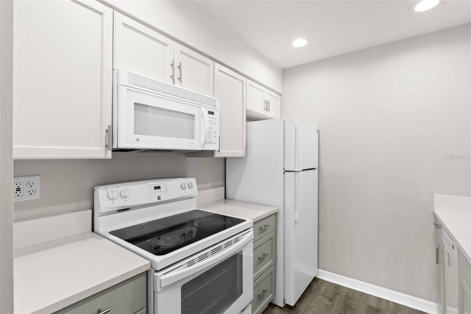 350 79TH AVENUE N, #134, St Petersburg, FL 33702
