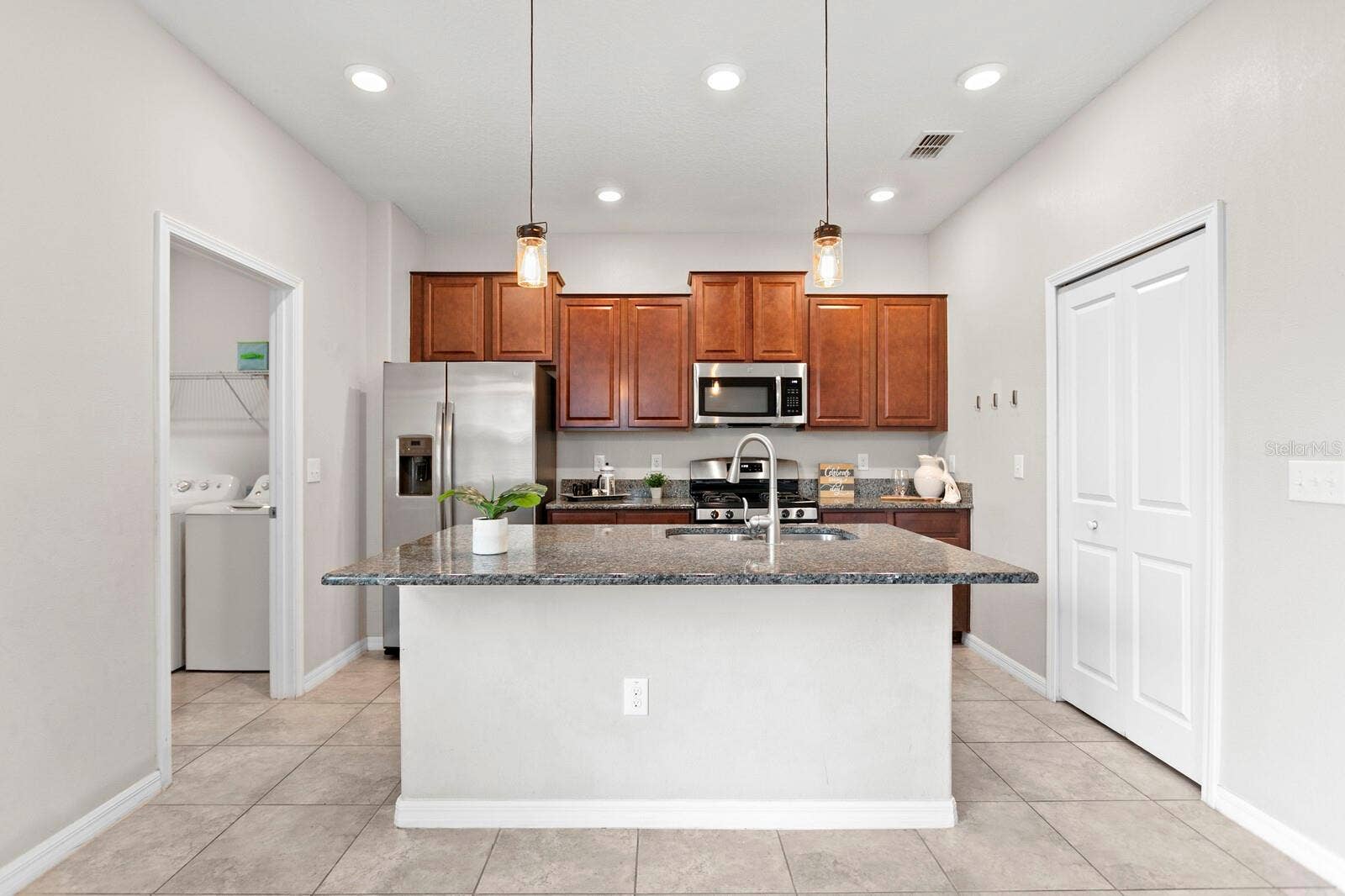 17402 CRUISER BEND, Land O Lakes, FL 34638 17402 CRUISER BEND, Land O Lakes, FL 34638