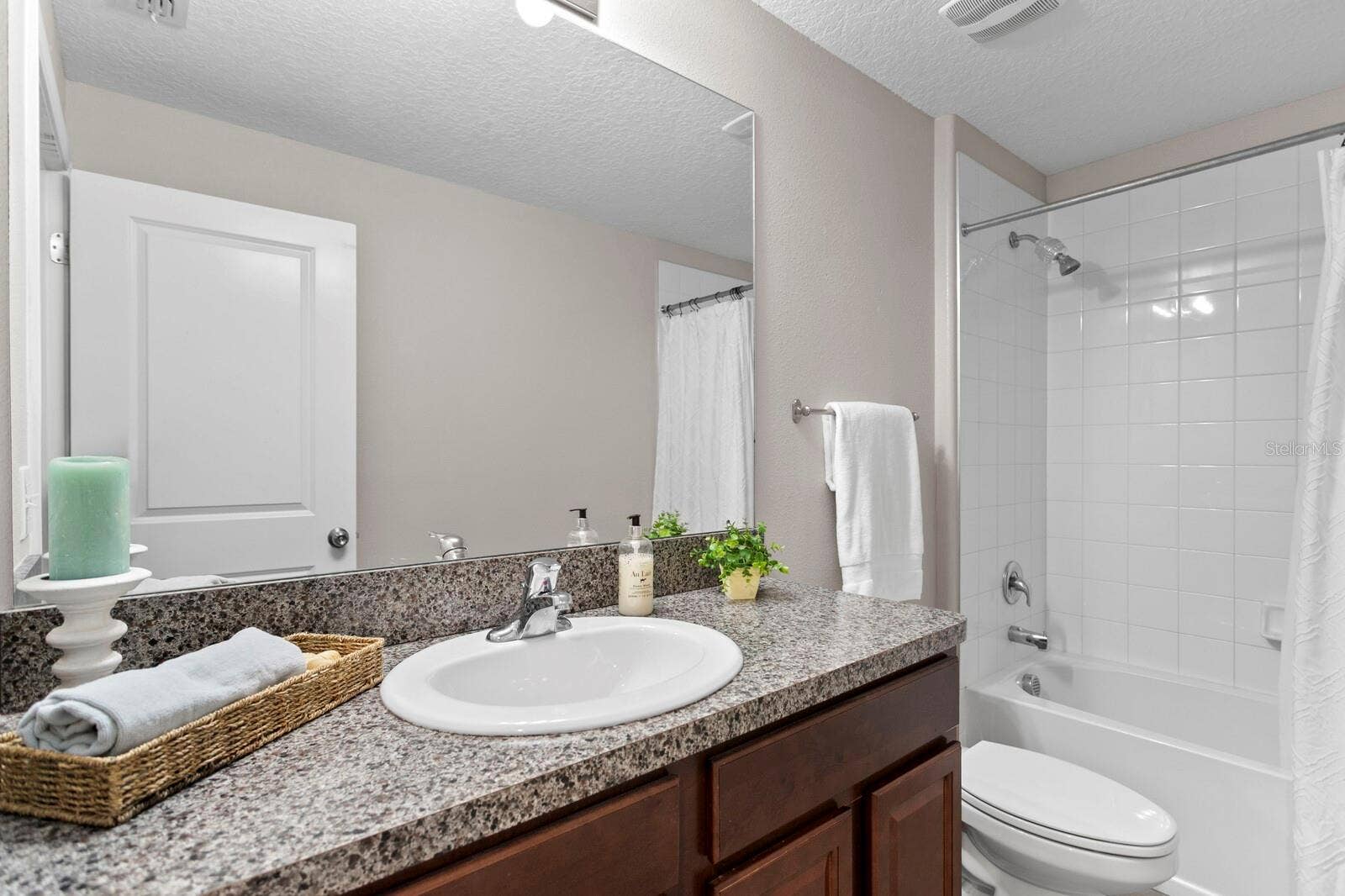 17402 CRUISER BEND, Land O Lakes, FL 34638 17402 CRUISER BEND, Land O Lakes, FL 34638