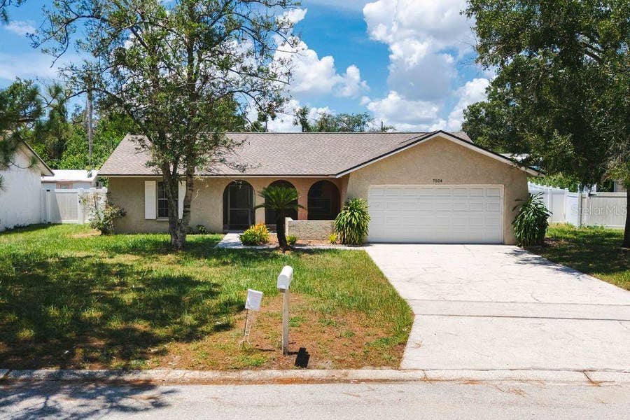 Property photo for 7504 N SANIBEL CIRCLE, Temple Terrace, FL