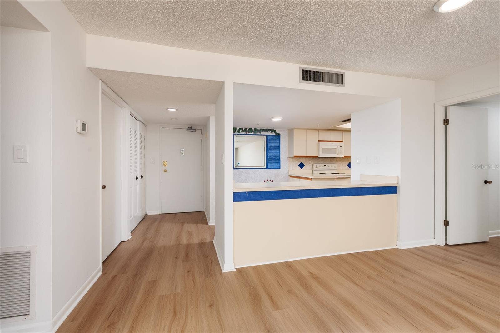 7650 BAYSHORE DRIVE, #805, Treasure Island, FL 33706