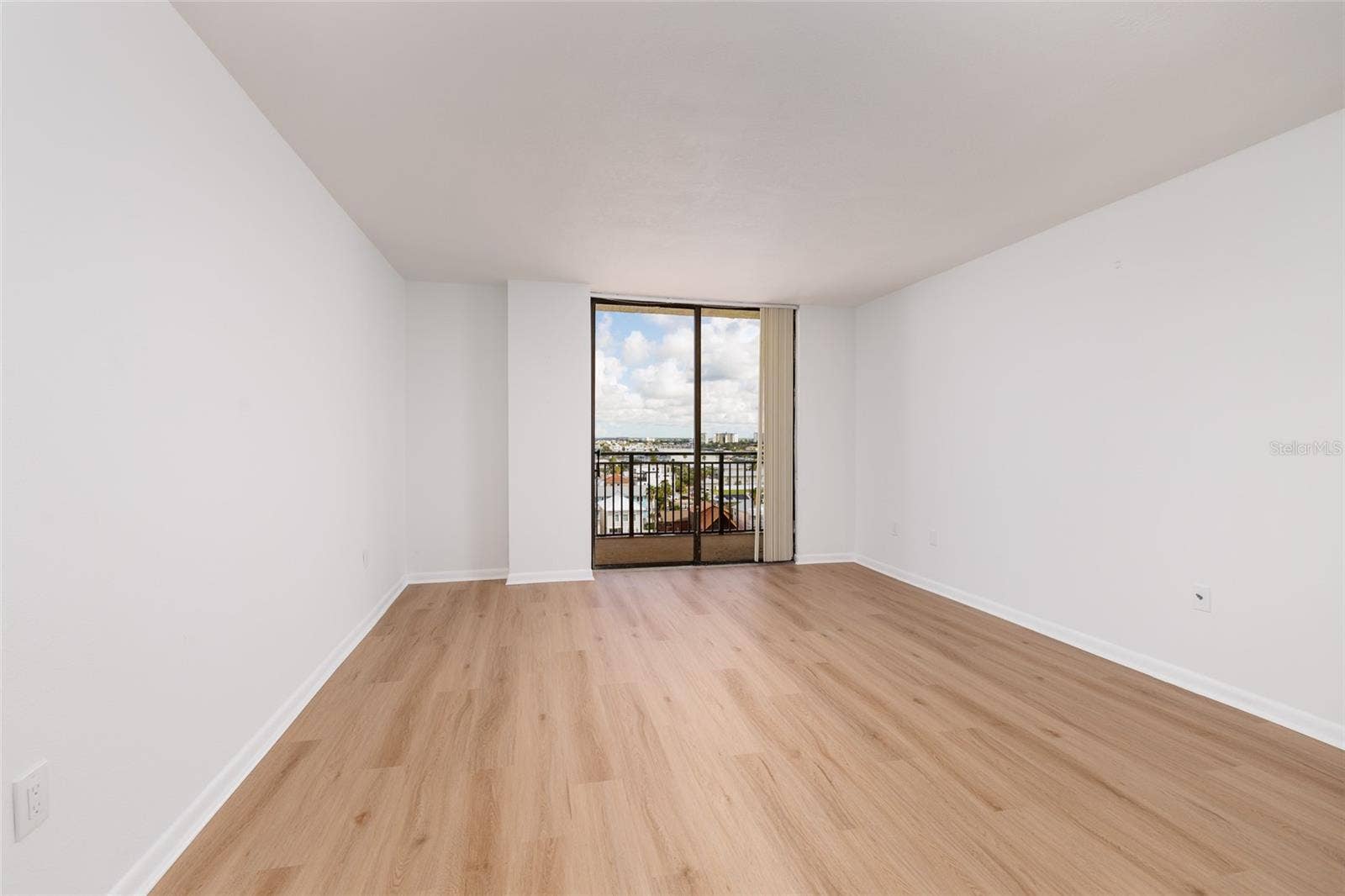 7650 BAYSHORE DRIVE, #805, Treasure Island, FL 33706
