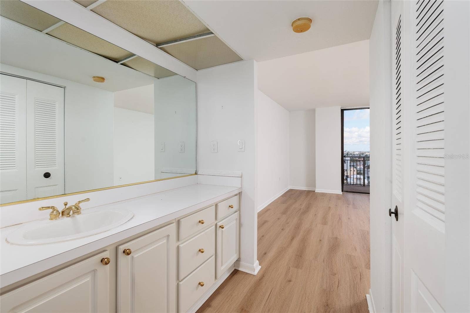7650 BAYSHORE DRIVE, #805, Treasure Island, FL 33706