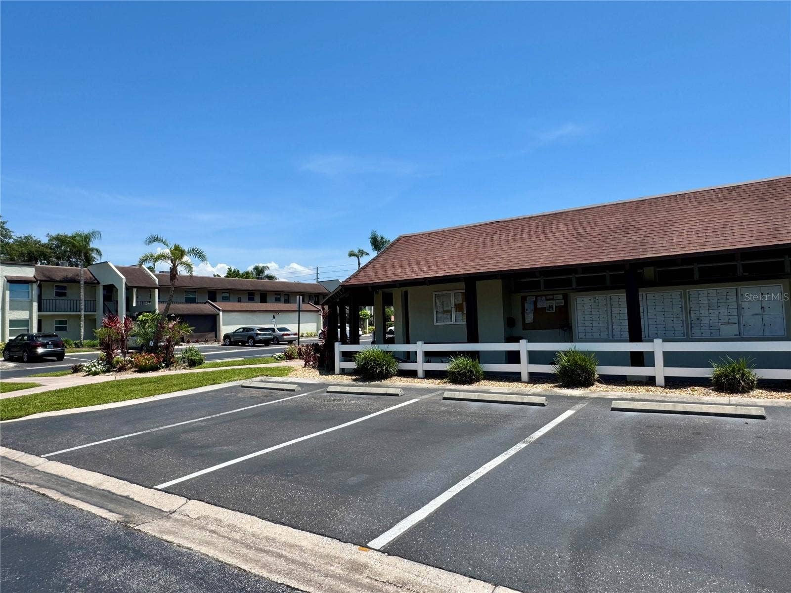 1100 E BAY DRIVE, #3, Largo, FL 33770 1100 E BAY DRIVE, #3, Largo, FL 33770