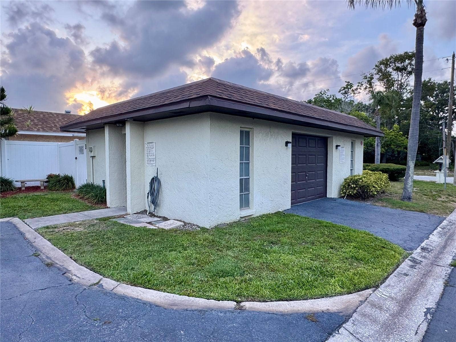 1100 E BAY DRIVE, #3, Largo, FL 33770 1100 E BAY DRIVE, #3, Largo, FL 33770