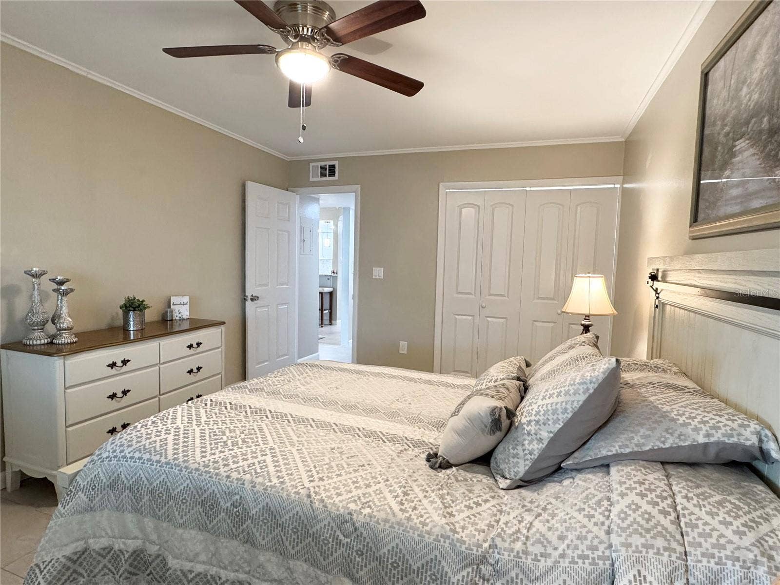 1100 E BAY DRIVE, #3, Largo, FL 33770 1100 E BAY DRIVE, #3, Largo, FL 33770