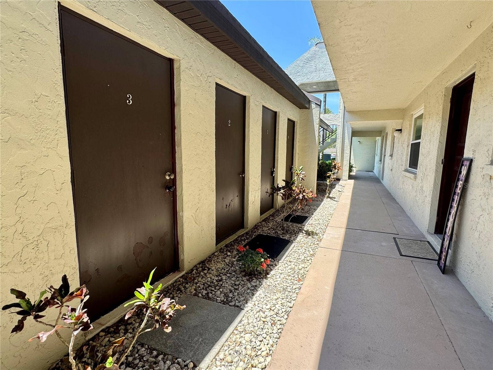 1100 E BAY DRIVE, #3, Largo, FL 33770 1100 E BAY DRIVE, #3, Largo, FL 33770