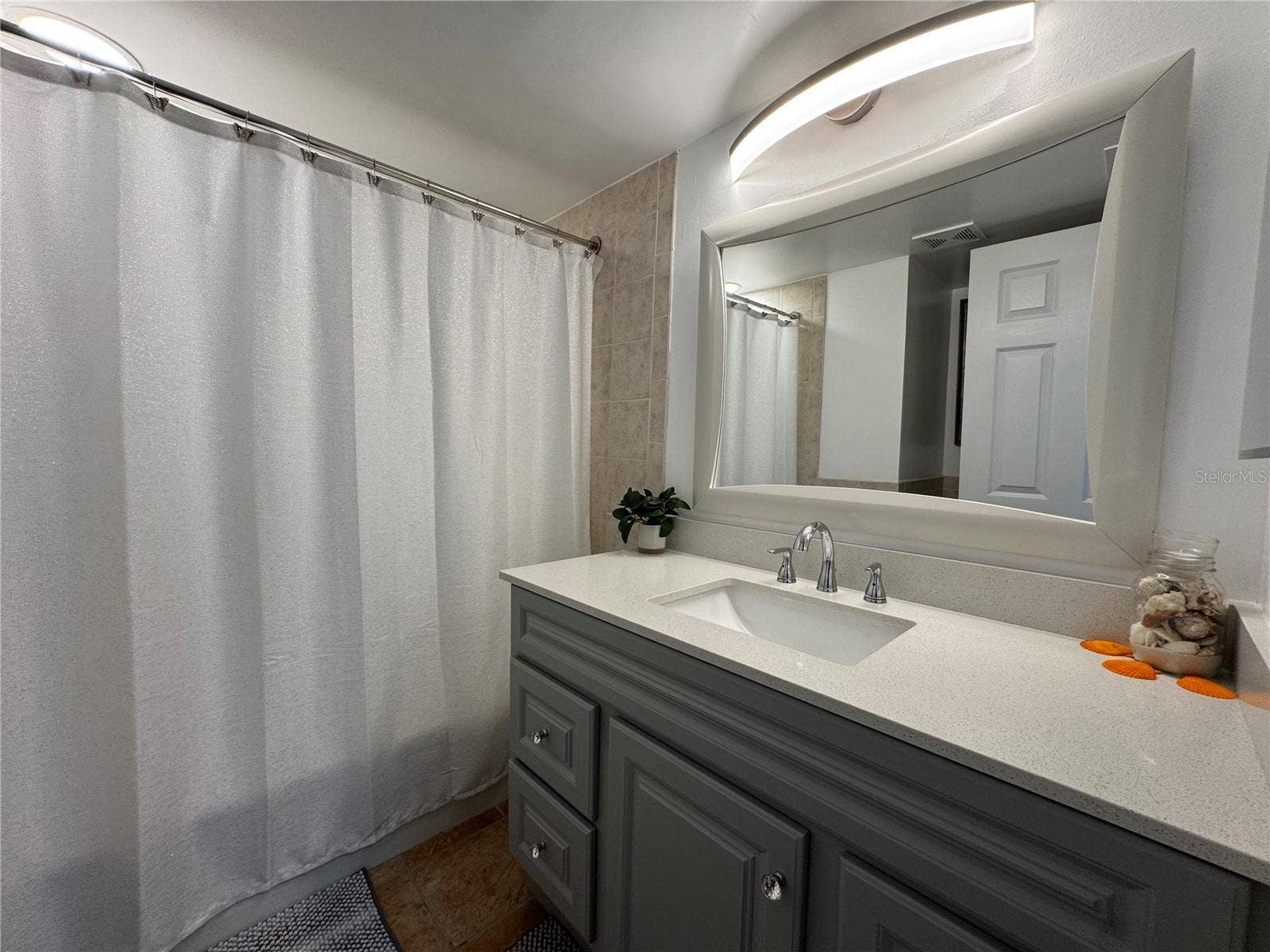 1100 E BAY DRIVE, #3, Largo, FL 33770 1100 E BAY DRIVE, #3, Largo, FL 33770