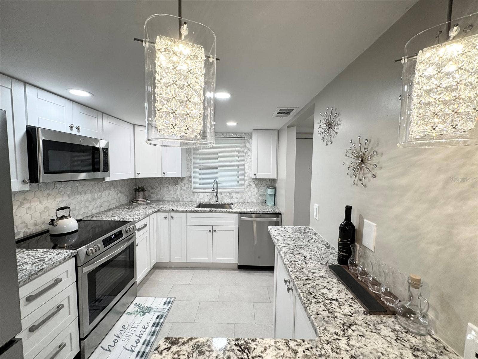 1100 E BAY DRIVE, #3, Largo, FL 33770 1100 E BAY DRIVE, #3, Largo, FL 33770