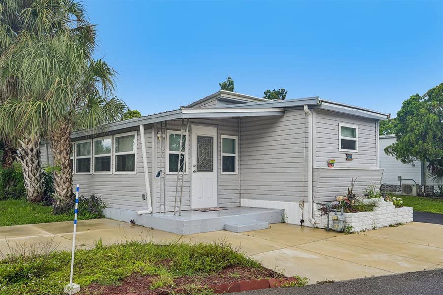 Property photo for 1100 UNIVERSITY PARKWAY, #54, Sarasota, FL