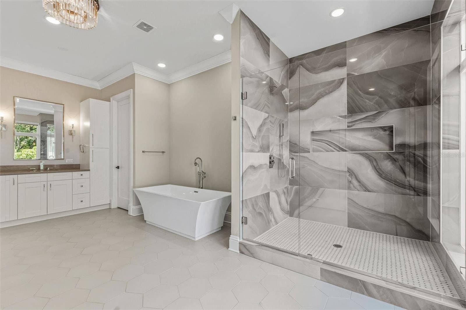 481 W DAVIS BOULEVARD, Tampa, FL 33606