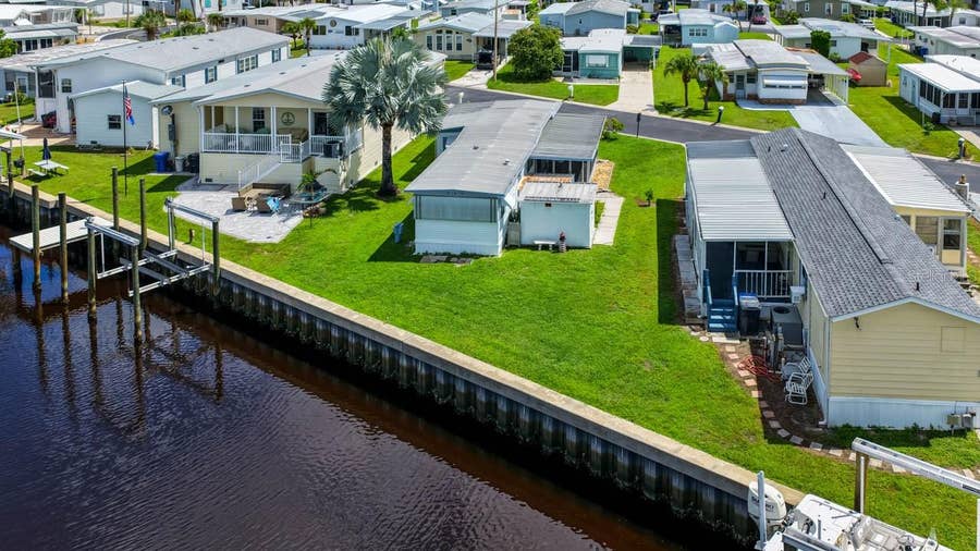 Property photo for 116 W SAINT JOHNS WAY, Apollo Beach, FL
