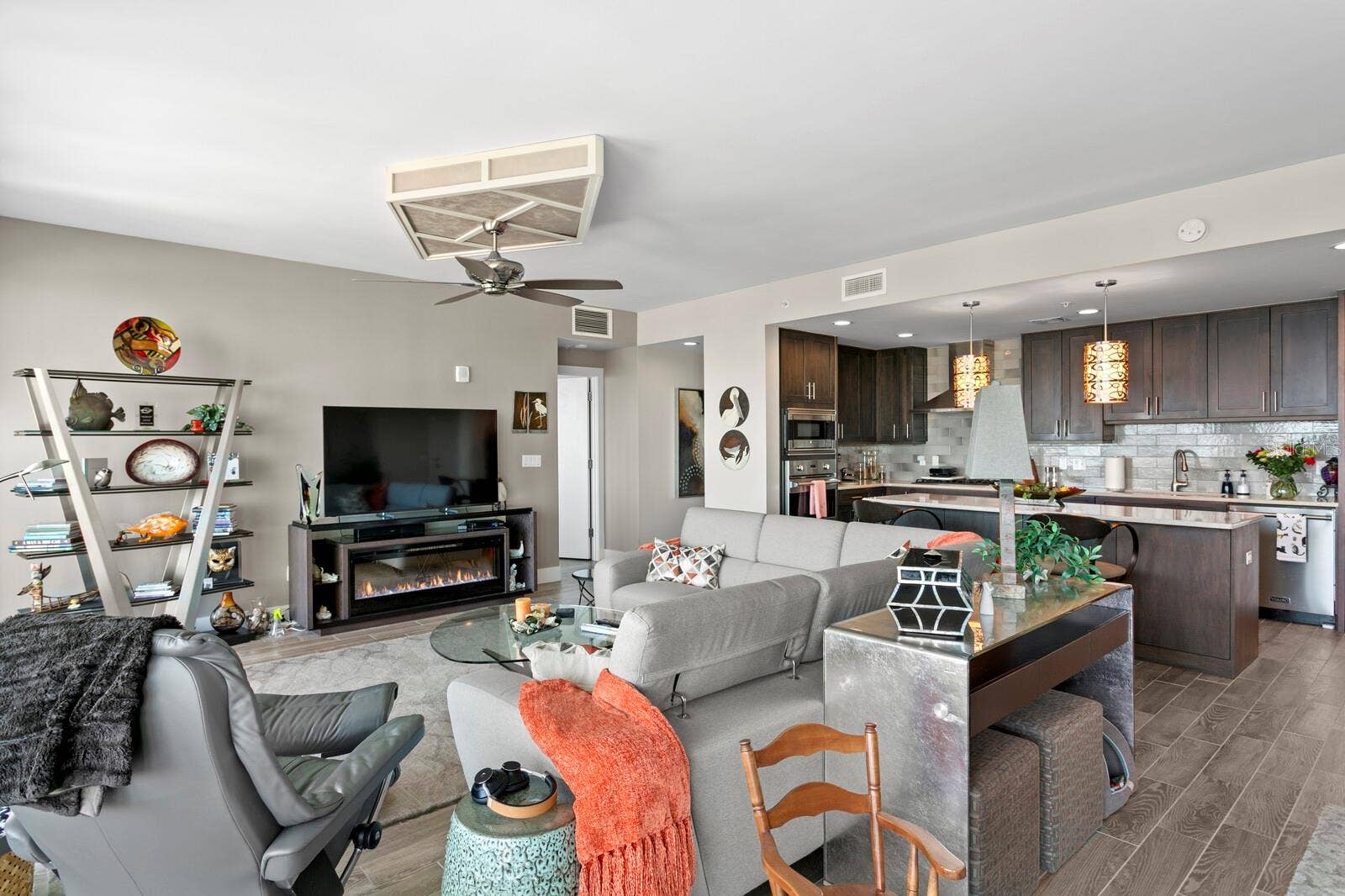 176 4TH AVENUE NE, #1002, St Petersburg, FL 33701 176 4TH AVENUE NE, #1002, St Petersburg, FL 33701