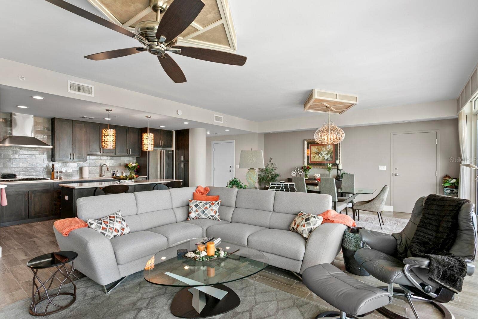 176 4TH AVENUE NE, #1002, St Petersburg, FL 33701 176 4TH AVENUE NE, #1002, St Petersburg, FL 33701