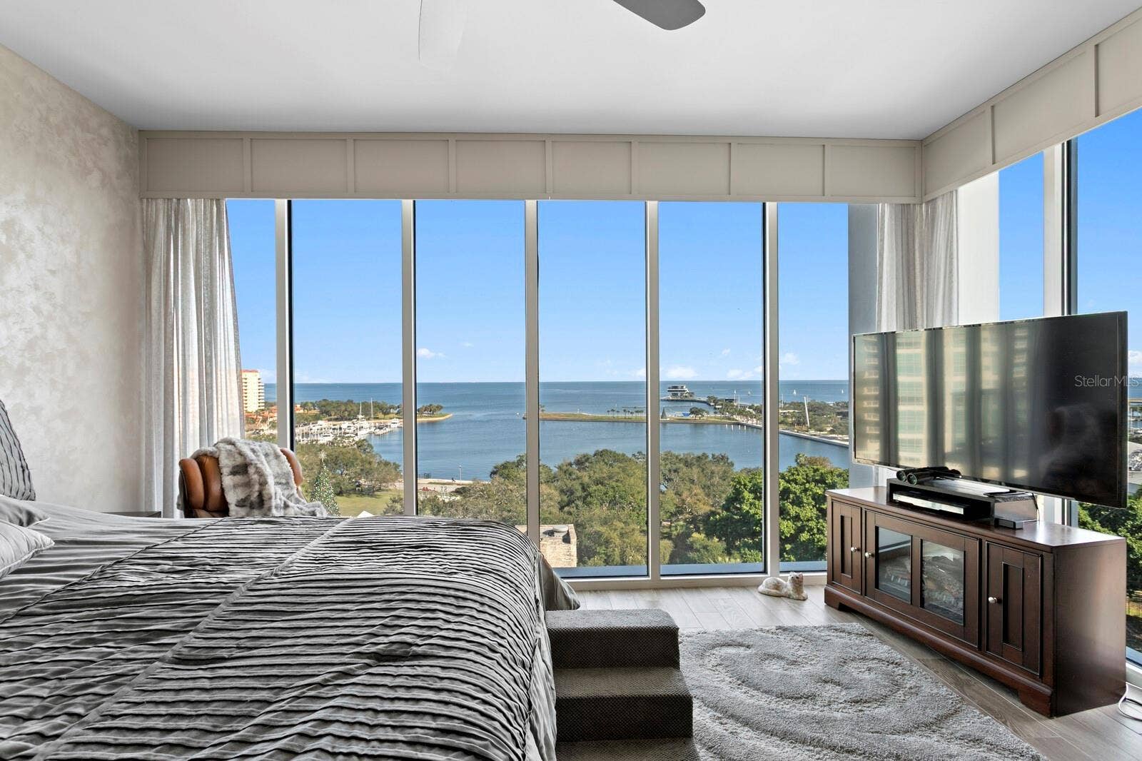 176 4TH AVENUE NE, #1002, St Petersburg, FL 33701 176 4TH AVENUE NE, #1002, St Petersburg, FL 33701