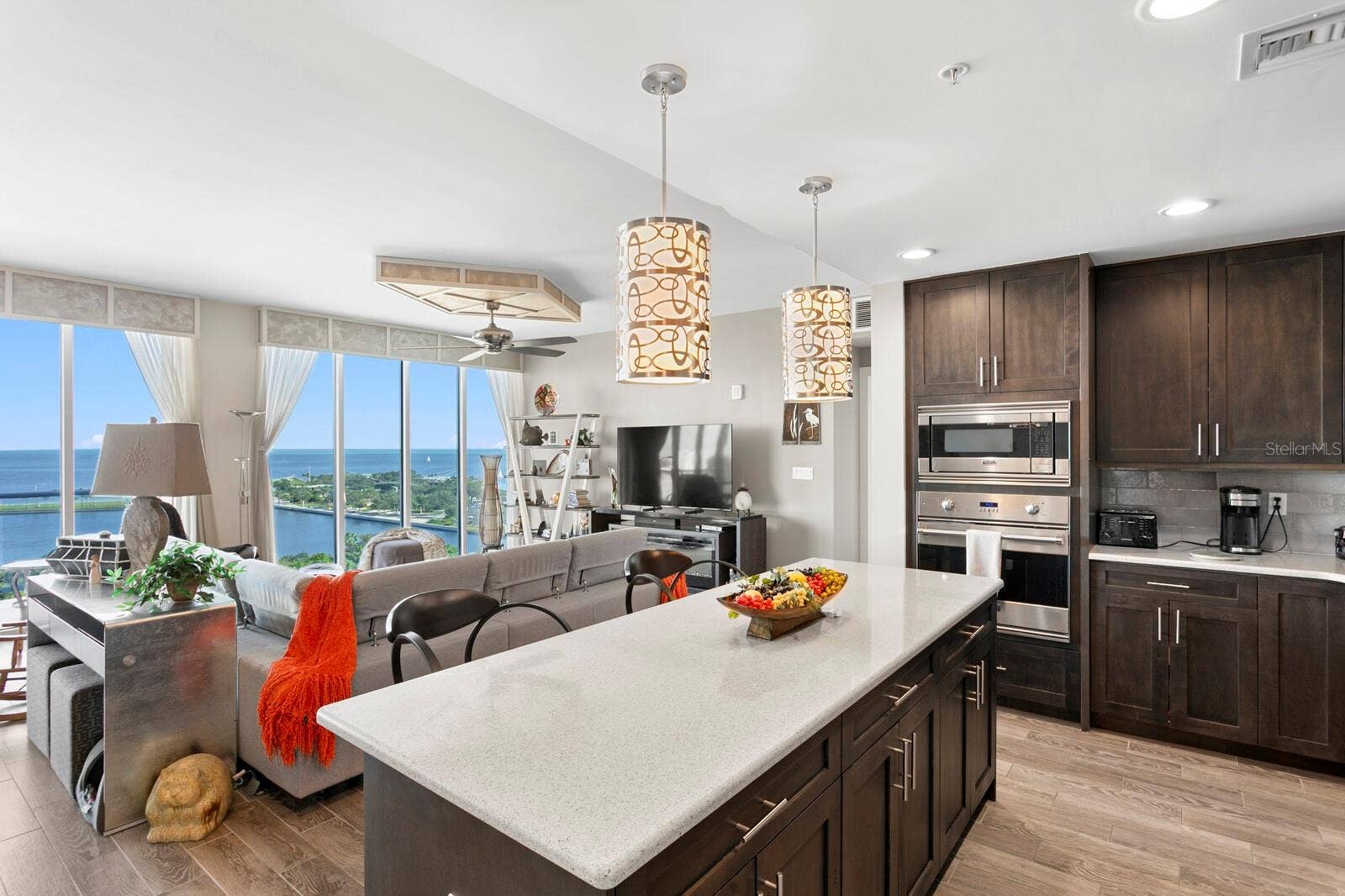 176 4TH AVENUE NE, #1002, St Petersburg, FL 33701 176 4TH AVENUE NE, #1002, St Petersburg, FL 33701