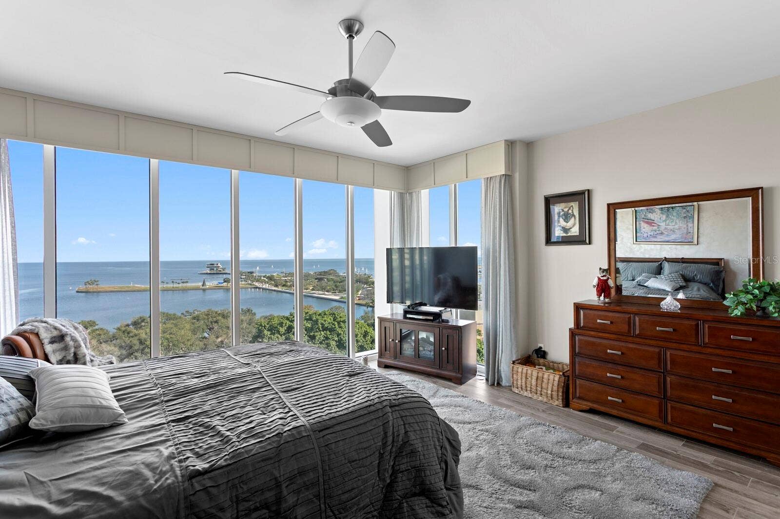 176 4TH AVENUE NE, #1002, St Petersburg, FL 33701 176 4TH AVENUE NE, #1002, St Petersburg, FL 33701
