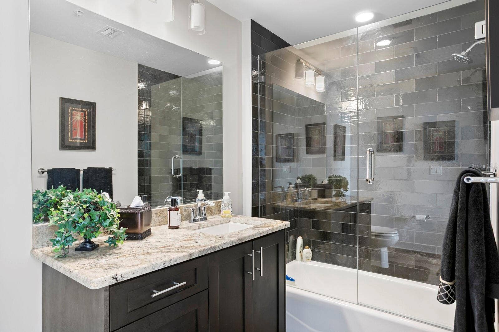 176 4TH AVENUE NE, #1002, St Petersburg, FL 33701 176 4TH AVENUE NE, #1002, St Petersburg, FL 33701