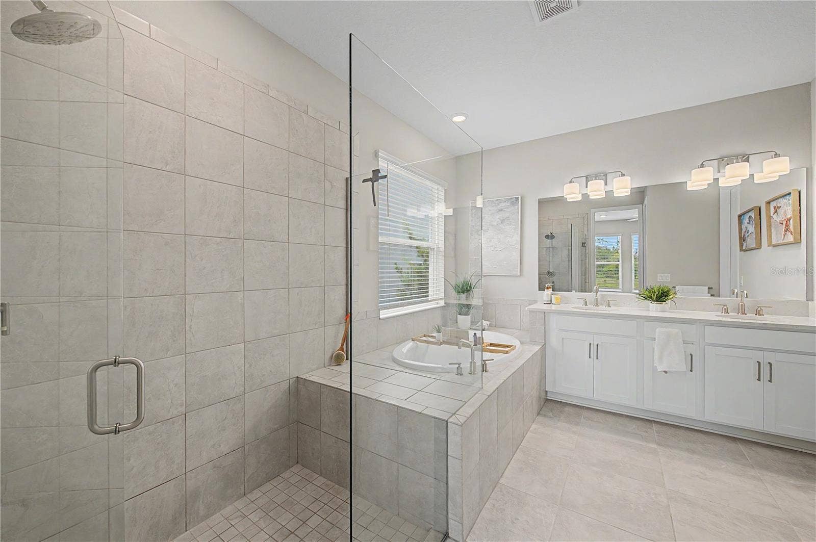 10938 FIELDSTONE DRIVE, Palmetto, FL 34221 10938 FIELDSTONE DRIVE, Palmetto, FL 34221