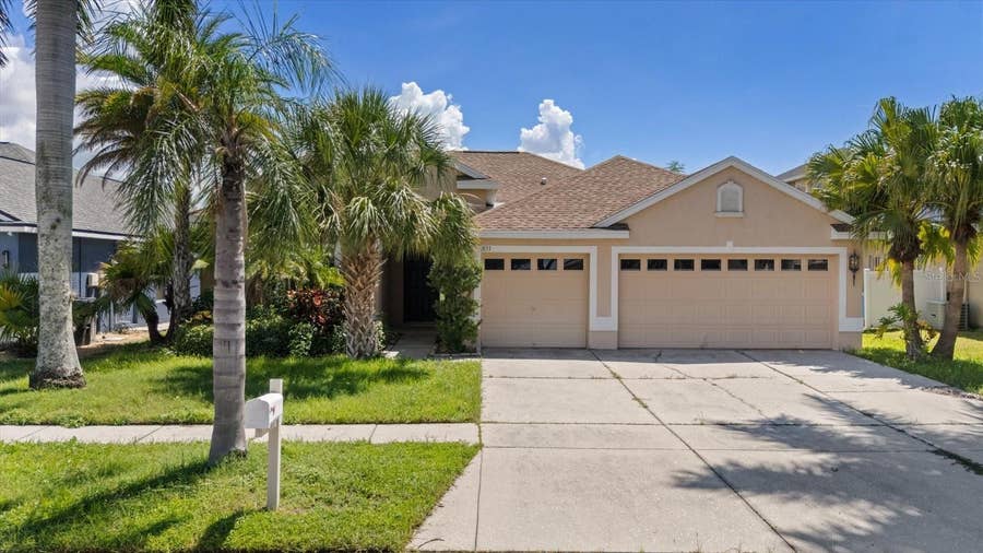 Property photo for 1833 MIRA LAGO CIRCLE, Ruskin, FL