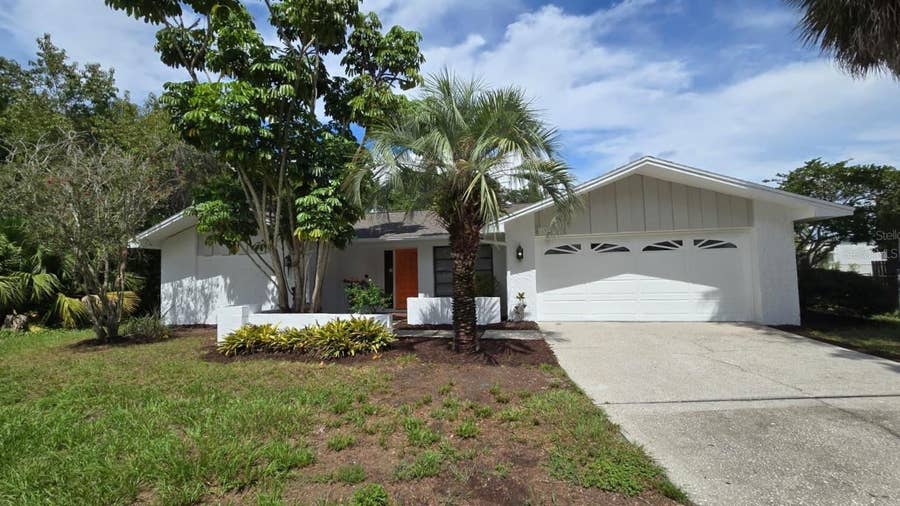 Property photo for 1381 FOREST LAWN COURT, Tarpon Springs, FL