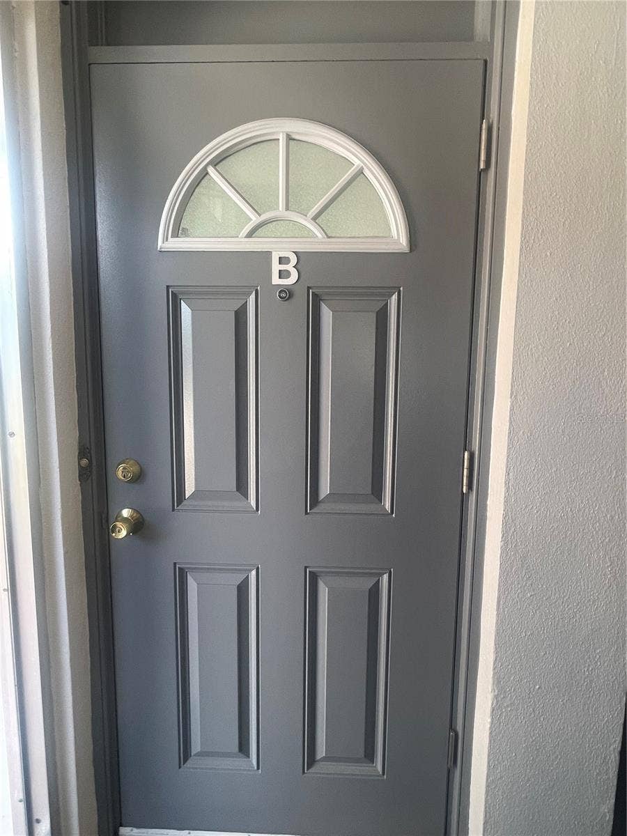 200 N BETTY LANE, #1B, Clearwater, FL 33755