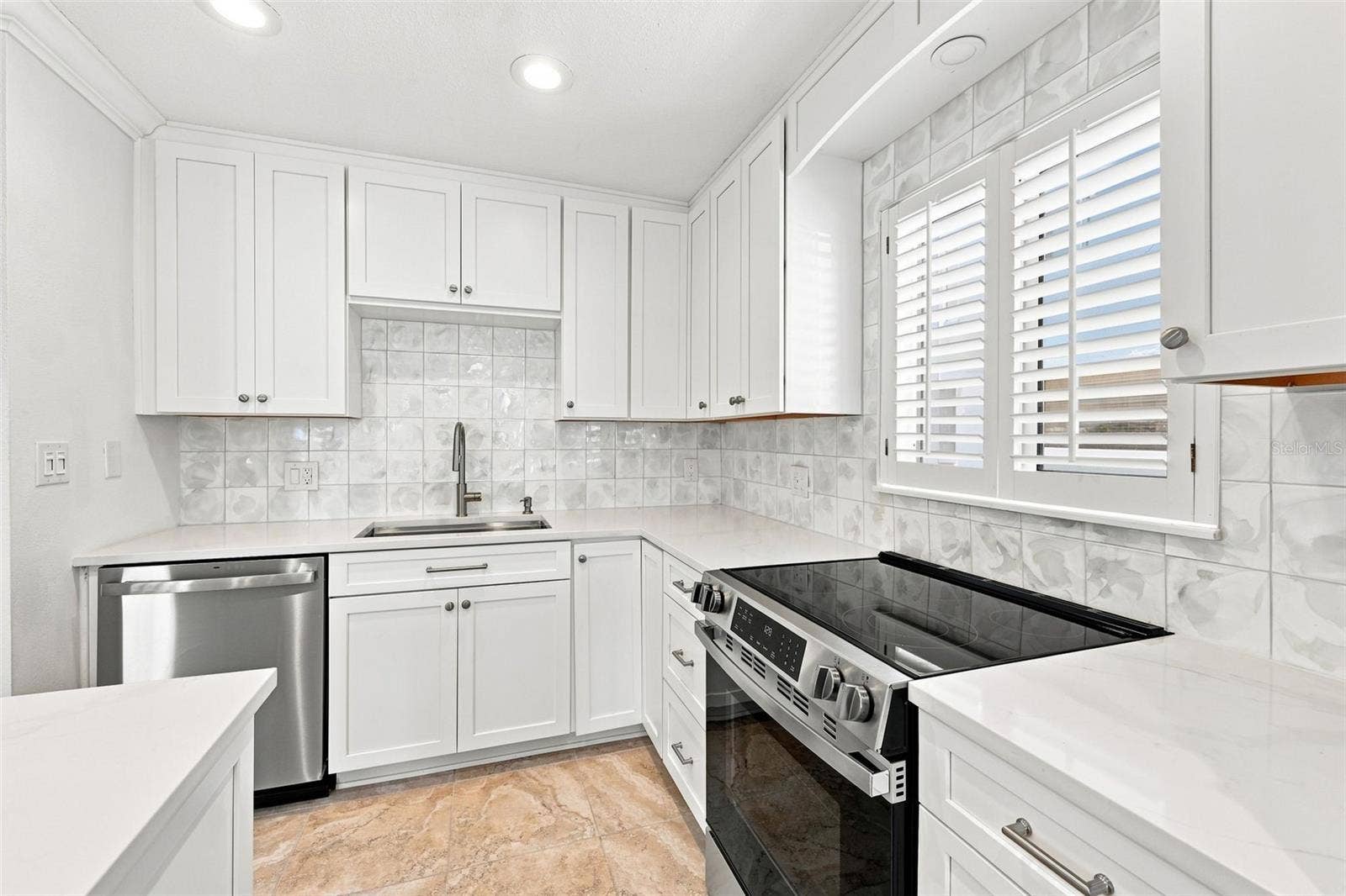 250 126TH AVENUE, #110, Treasure Island, FL 33706