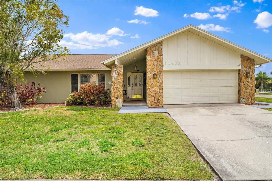 Property photo for 11463 HARBORSIDE CIRCLE, Largo, FL