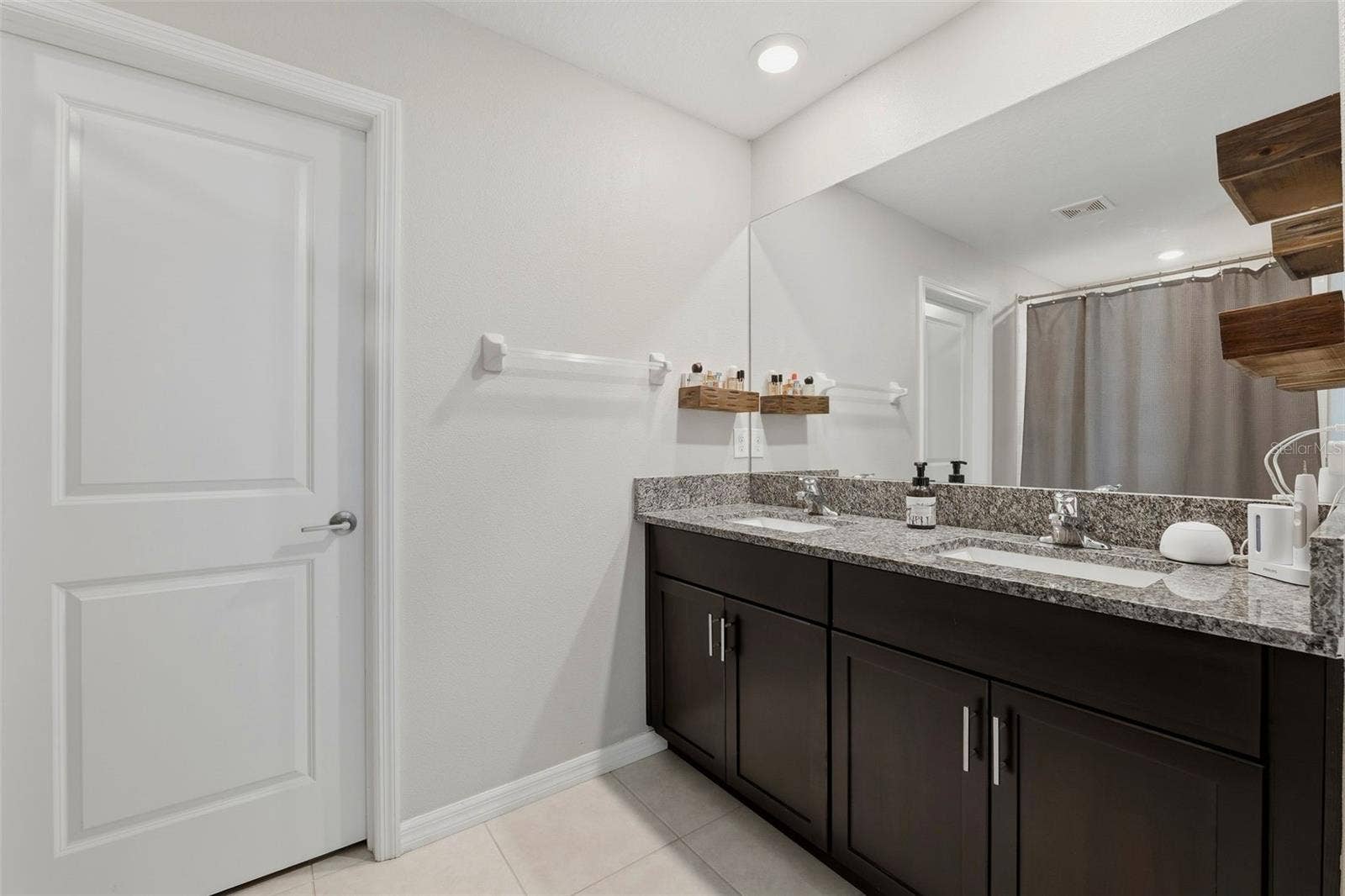 Primary ensuite bathroom