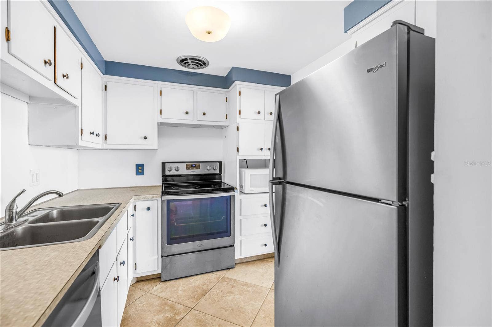 7000 BEACH PLAZA, #307, St Pete Beach, FL 33706 7000 BEACH PLAZA, #307, St Pete Beach, FL 33706
