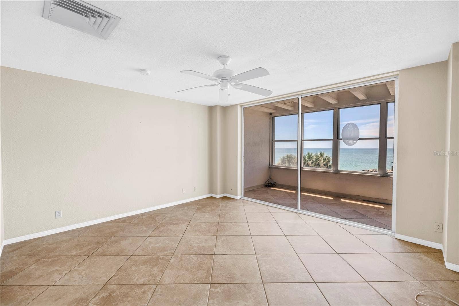 7000 BEACH PLAZA, #307, St Pete Beach, FL 33706 7000 BEACH PLAZA, #307, St Pete Beach, FL 33706