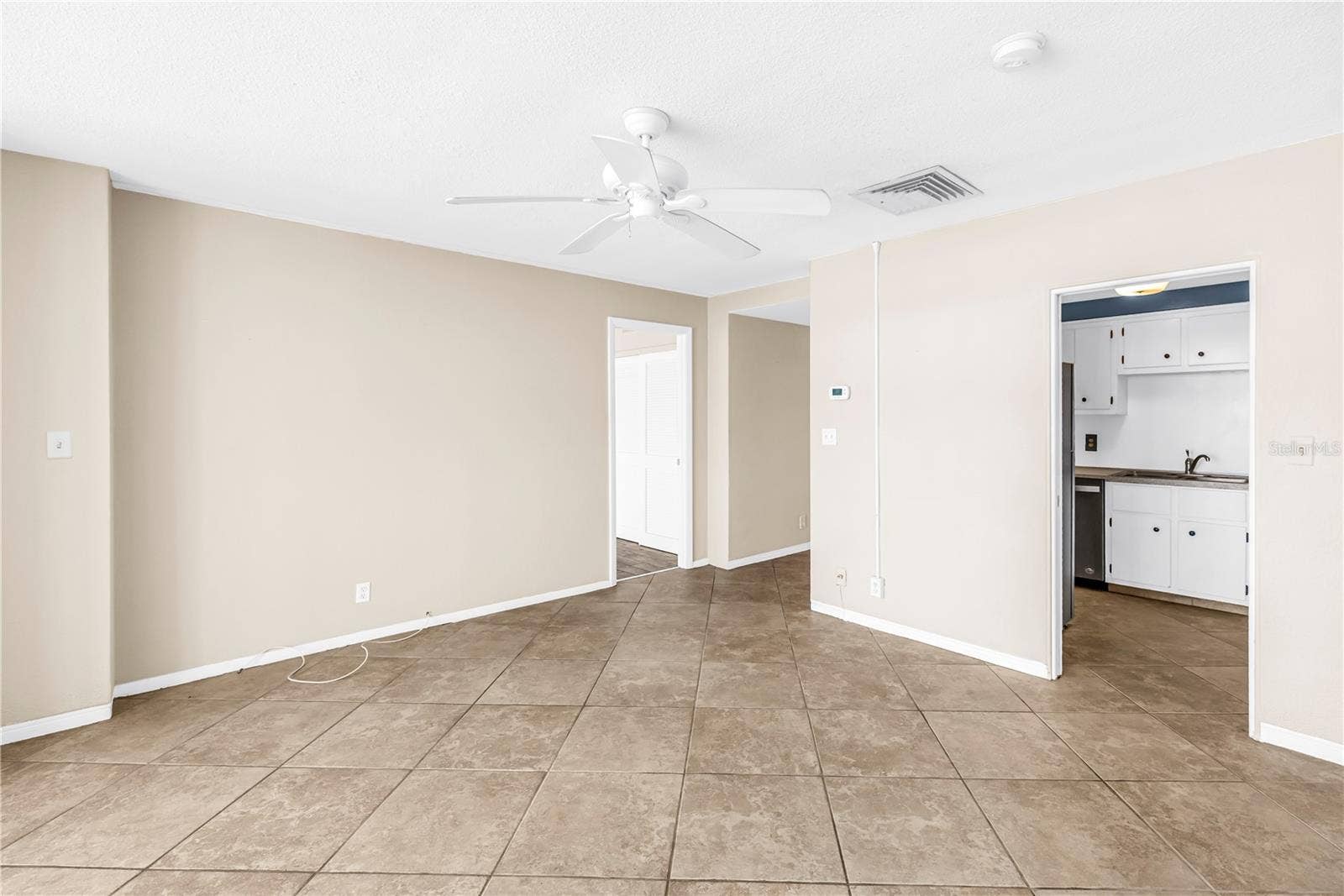 7000 BEACH PLAZA, #307, St Pete Beach, FL 33706 7000 BEACH PLAZA, #307, St Pete Beach, FL 33706