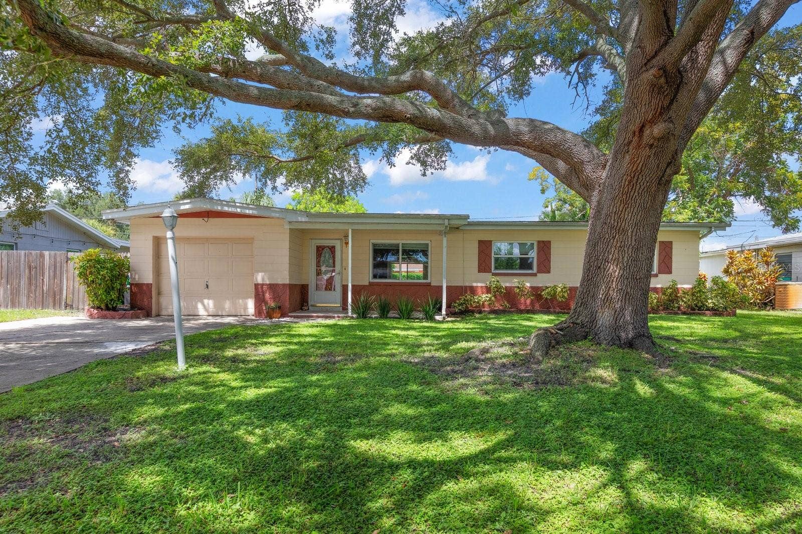 3531 FLORAL DRIVE SE, Largo, FL 33771