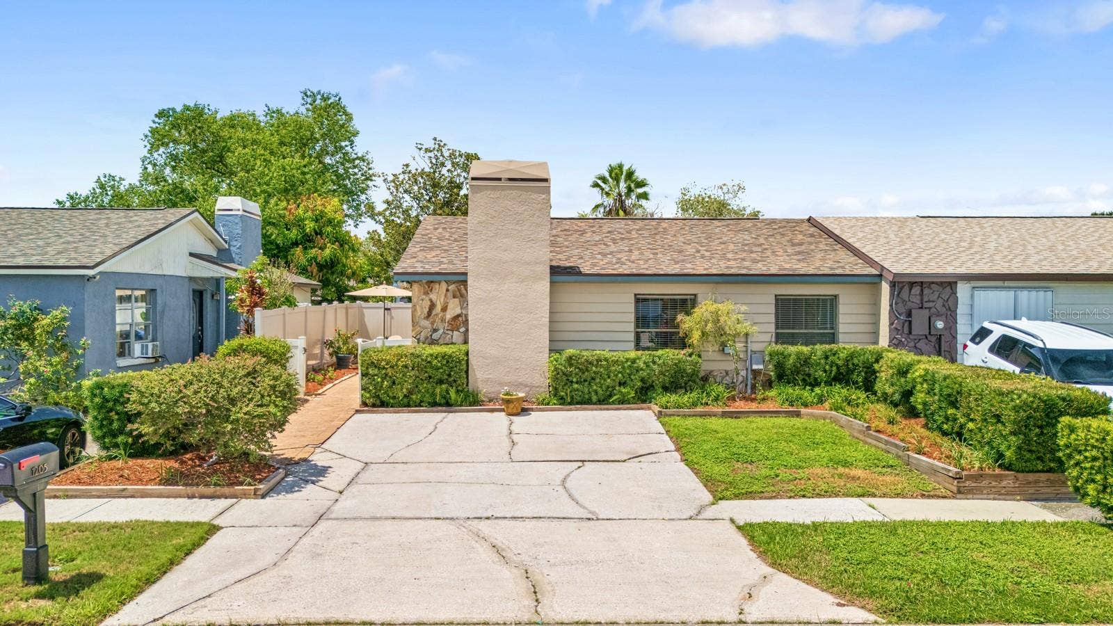 1205 MOHRLAKE DRIVE, Brandon, FL 33511 1205 MOHRLAKE DRIVE, Brandon, FL 33511