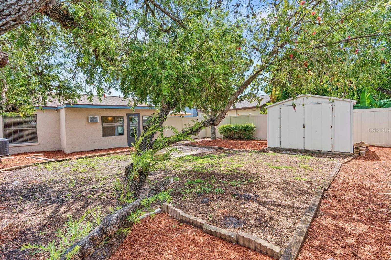 1205 MOHRLAKE DRIVE, Brandon, FL 33511 1205 MOHRLAKE DRIVE, Brandon, FL 33511