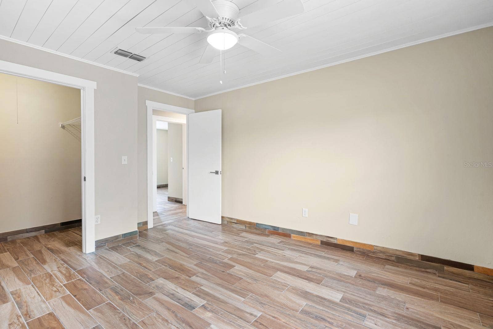 1205 MOHRLAKE DRIVE, Brandon, FL 33511 1205 MOHRLAKE DRIVE, Brandon, FL 33511