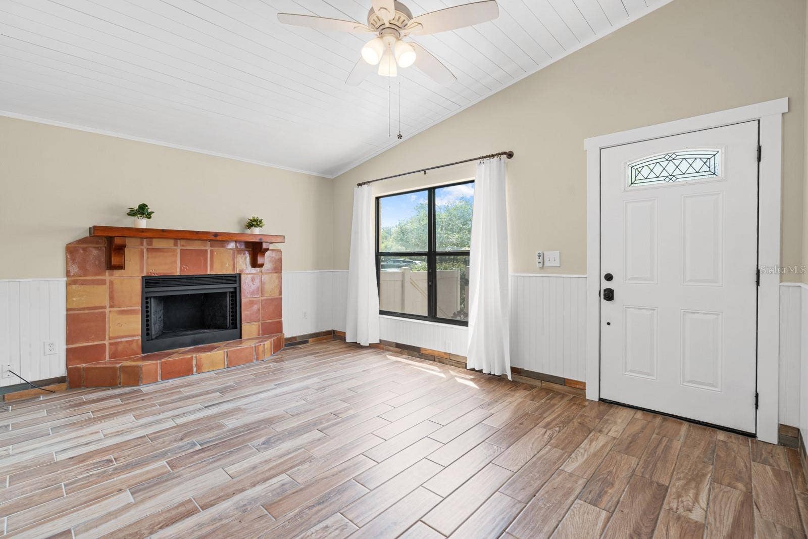 1205 MOHRLAKE DRIVE, Brandon, FL 33511 1205 MOHRLAKE DRIVE, Brandon, FL 33511