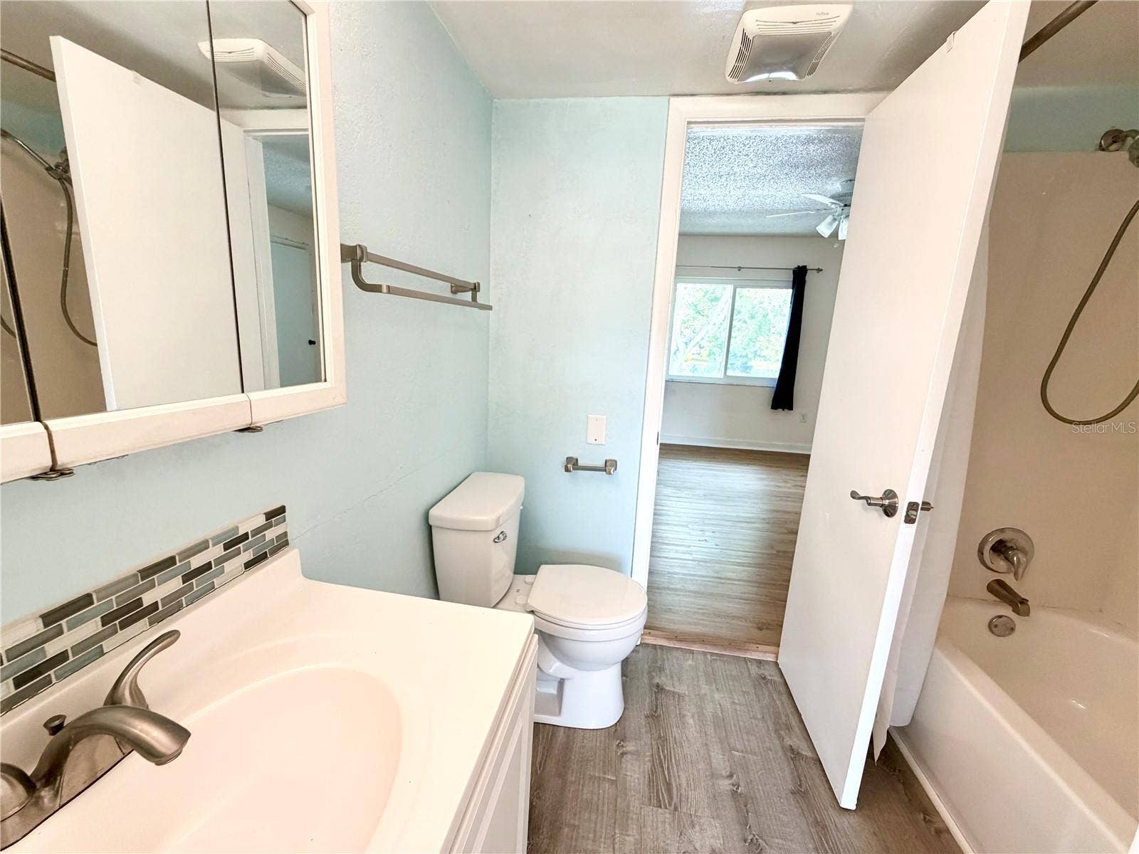 1845 PINE CONE CIRCLE, Clearwater, FL 33760 1845 PINE CONE CIRCLE, Clearwater, FL 33760