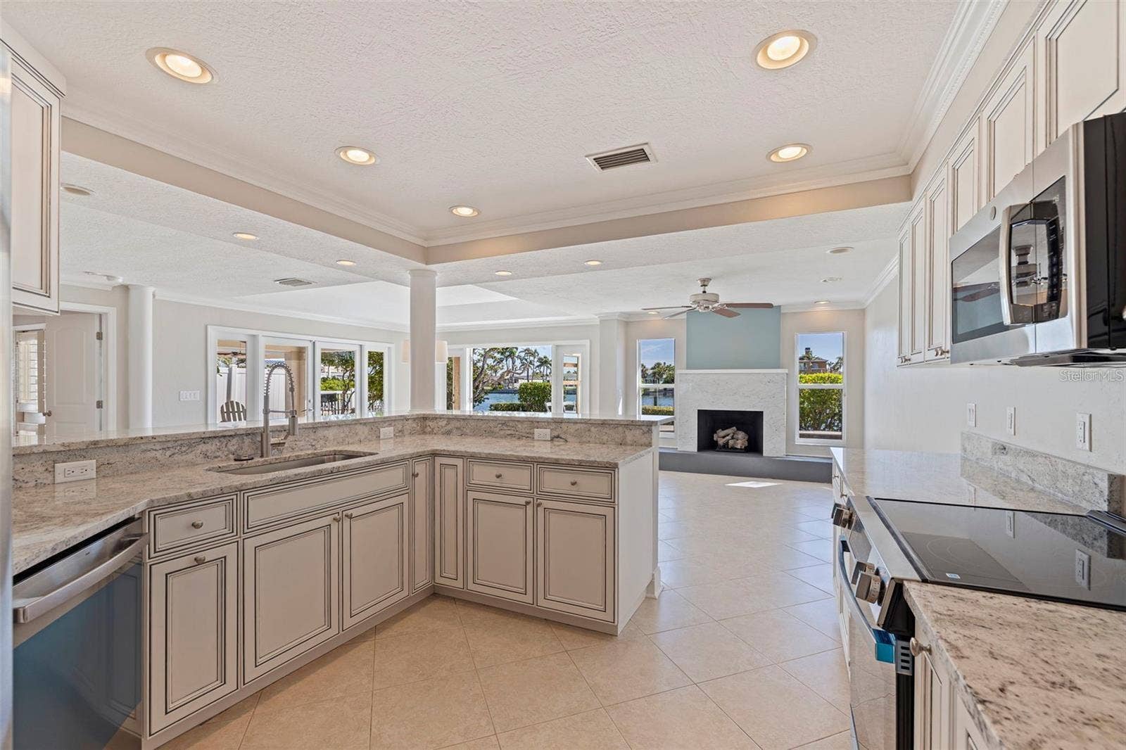 11225 4TH STREET E, Treasure Island, FL 33706 11225 4TH STREET E, Treasure Island, FL 33706