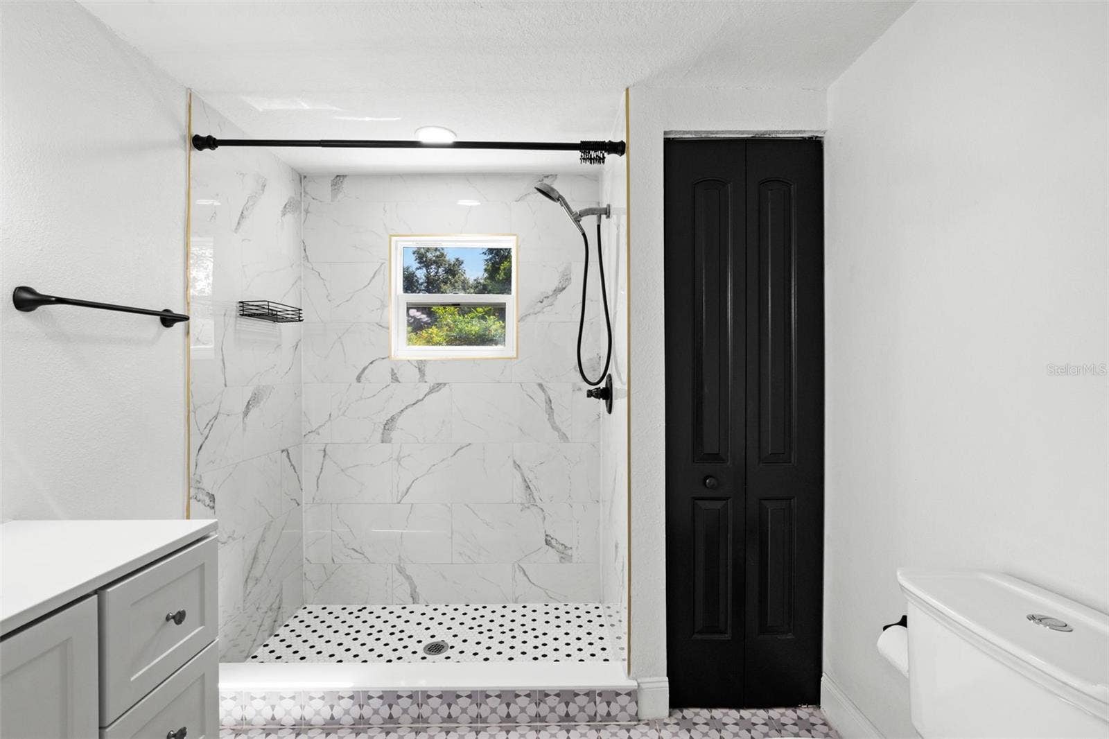 Primary En-Suite