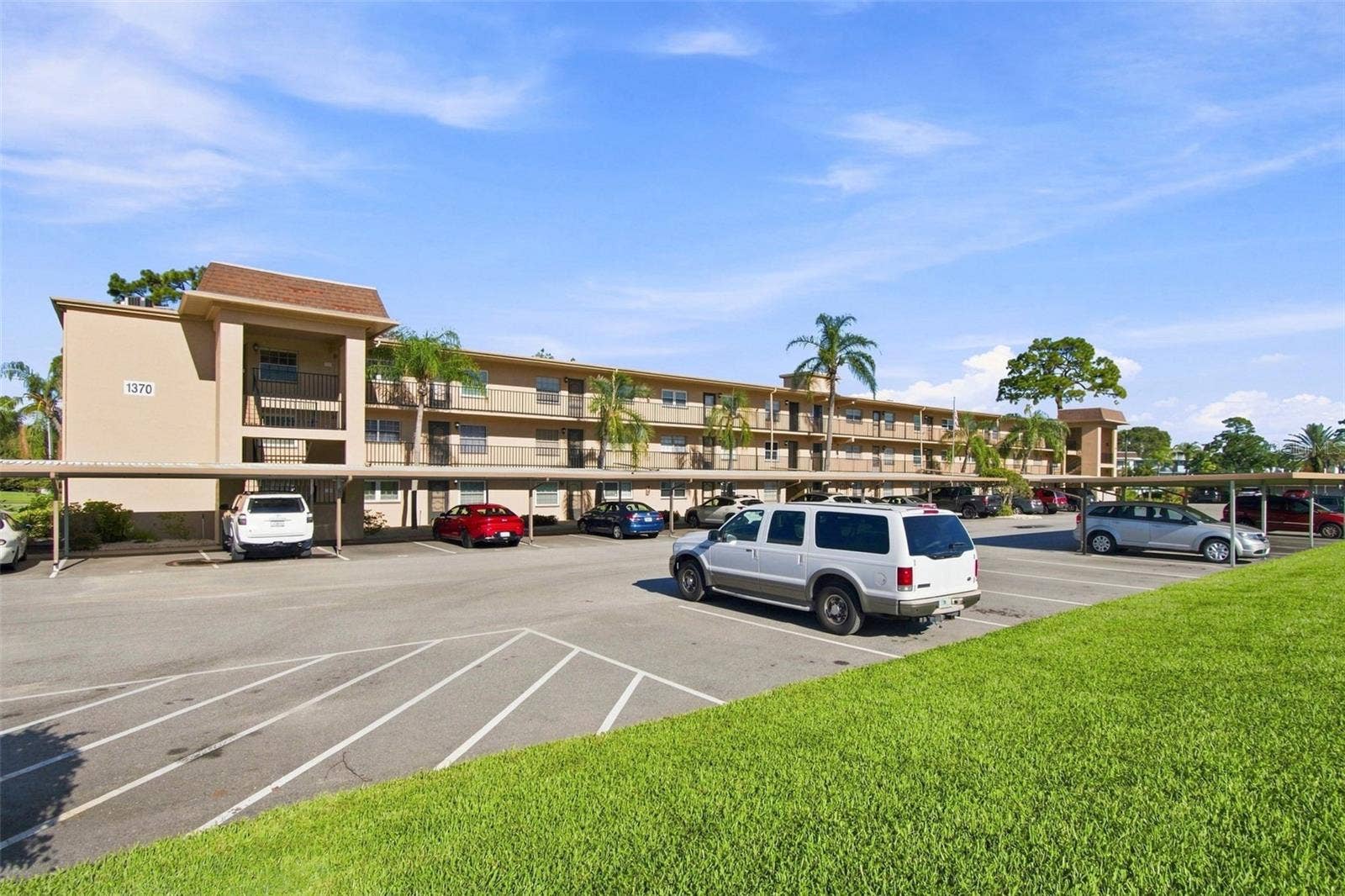 1370 HEATHER RIDGE BOULEVARD, #104, Dunedin, FL 34698 1370 HEATHER RIDGE BOULEVARD, #104, Dunedin, FL 34698