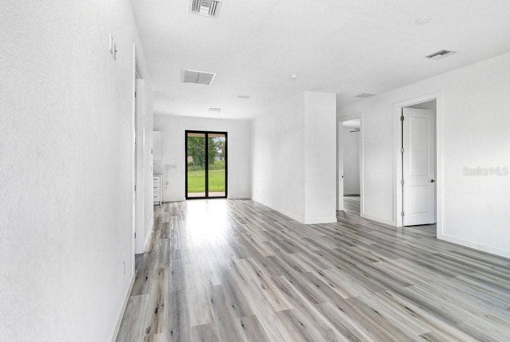 253 HALLMARK AVENUE, Lake Placid, FL 33852 253 HALLMARK AVENUE, Lake Placid, FL 33852