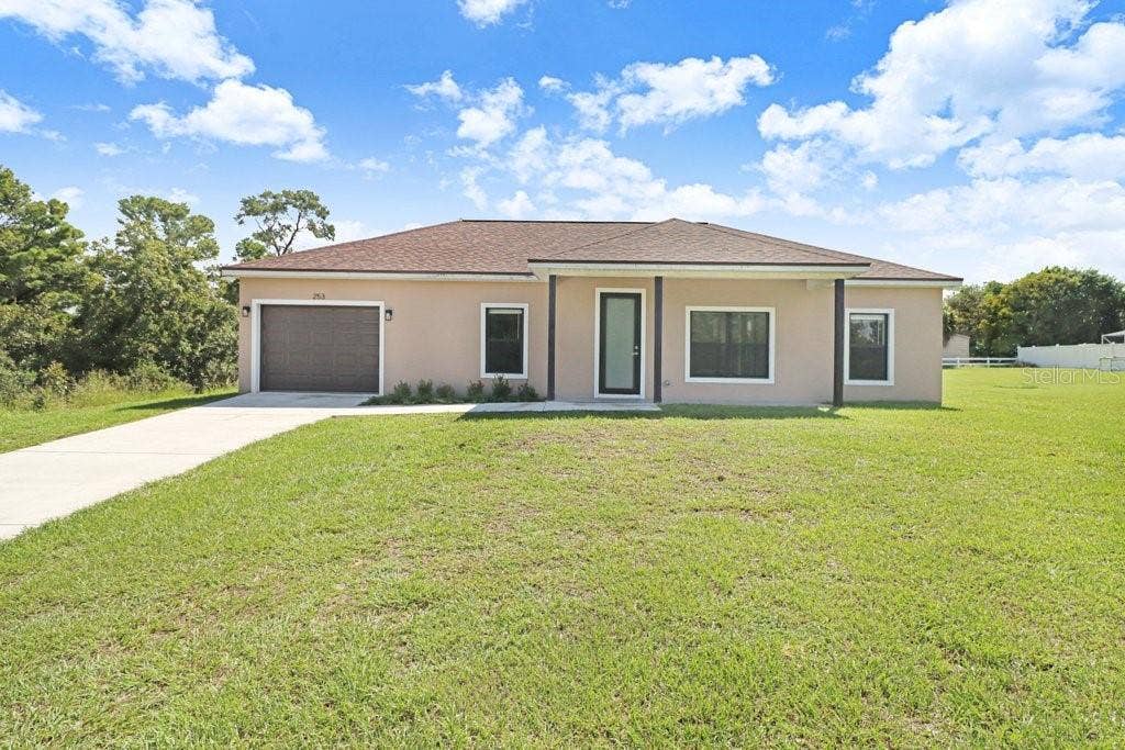 253 HALLMARK AVENUE, Lake Placid, FL 33852 253 HALLMARK AVENUE, Lake Placid, FL 33852