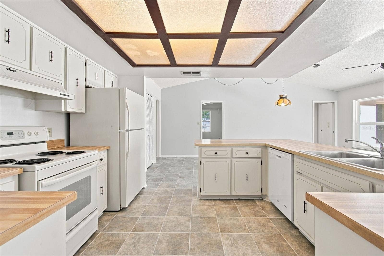 8 SANDPINE COURT W, Homosassa, FL 34446 8 SANDPINE COURT W, Homosassa, FL 34446