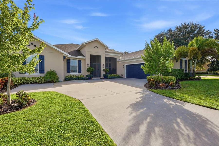 Property photo for 5209 LAKE VENICE DRIVE, Wimauma, FL