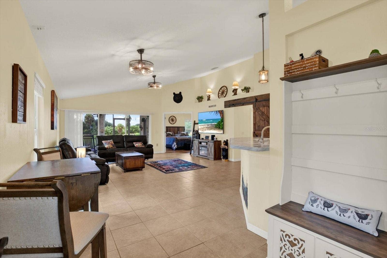 7123 48TH AVENUE E, Palmetto, FL 34221 7123 48TH AVENUE E, Palmetto, FL 34221